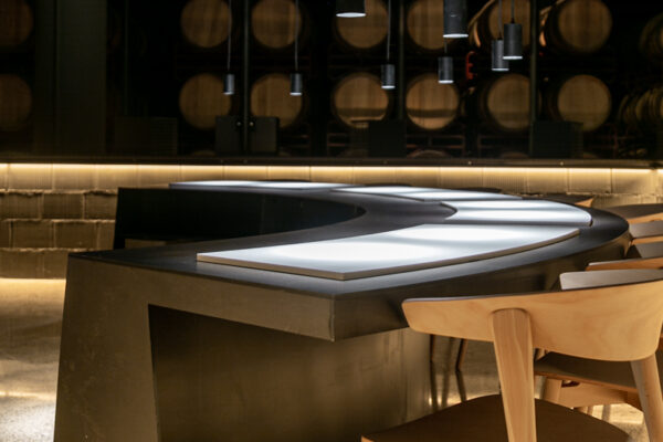 Fotografía arquitectónica. Mesa de cata en tres piezas dependientes