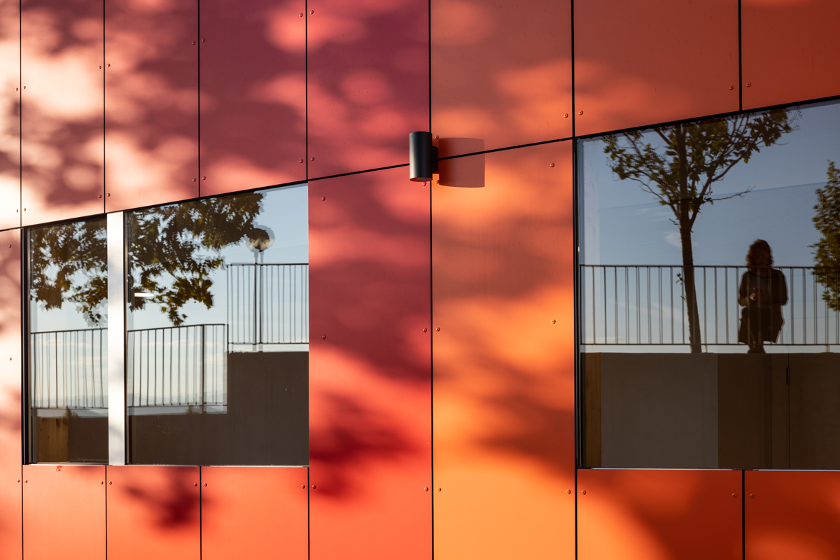 Reportaje de un edificio ventana
