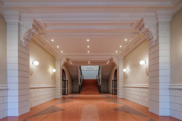 Hall Principal. Instituto Sagasta